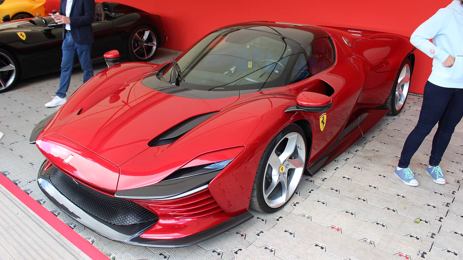 Ferrari SP3