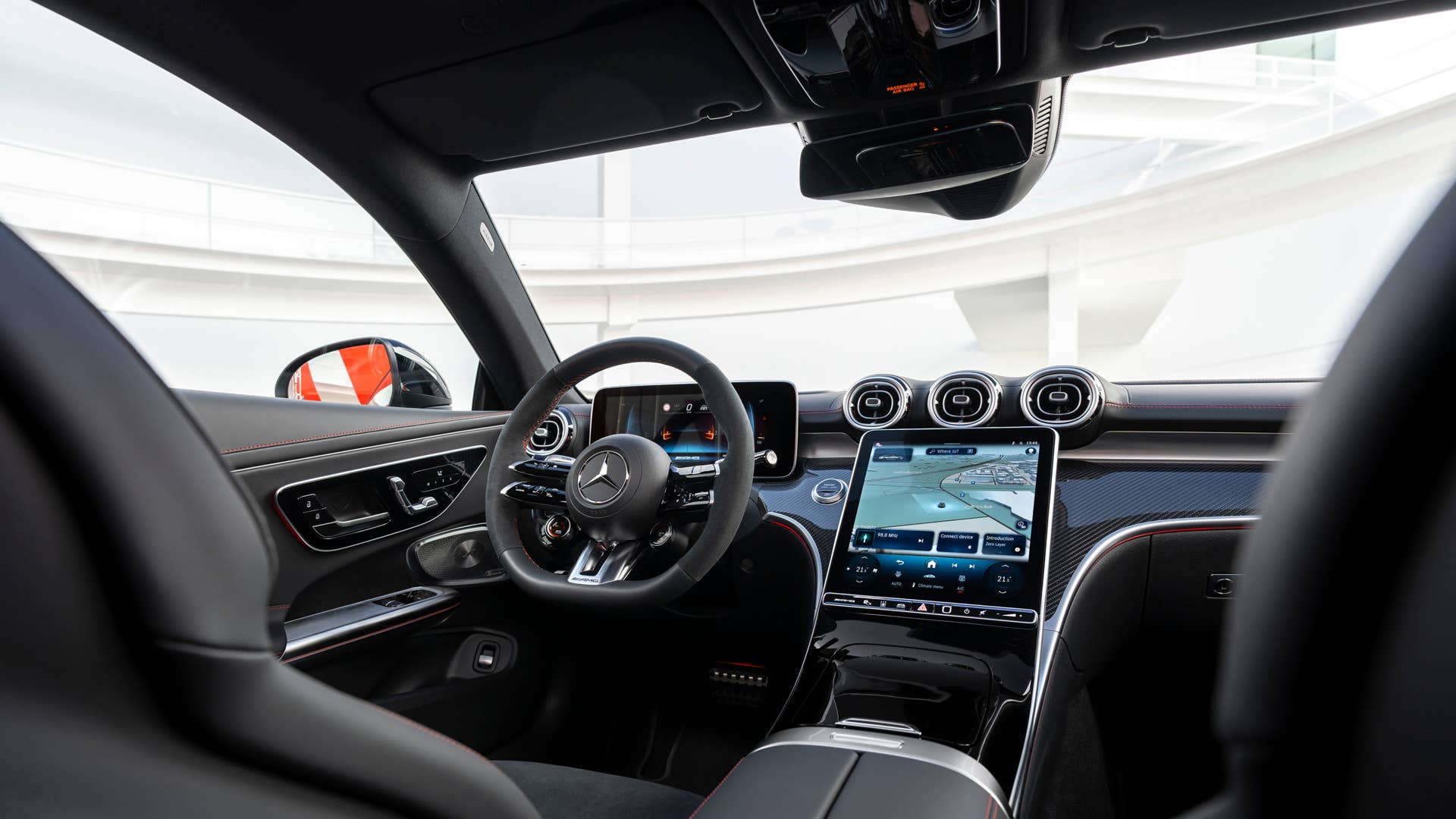 [Mercedes-AMG CLE 53 4MATIC+ | Kraftstoffverbrauch kombiniert: 9,7-9,3 l/100 km | CO₂-Emissionen kombiniert: 220-212 g/km]* Exterieur: graphitgrau magno; Interieur: schwarz mit roten Ziernähten. // [Mercedes-AMG CLE 53 4MATIC+| fuel consumption combined: 9,7-9,3 l/100 km | CO₂-emissions combined: 220-212 g/km]* exterior: graphite grey magno; interior: black with red stitching