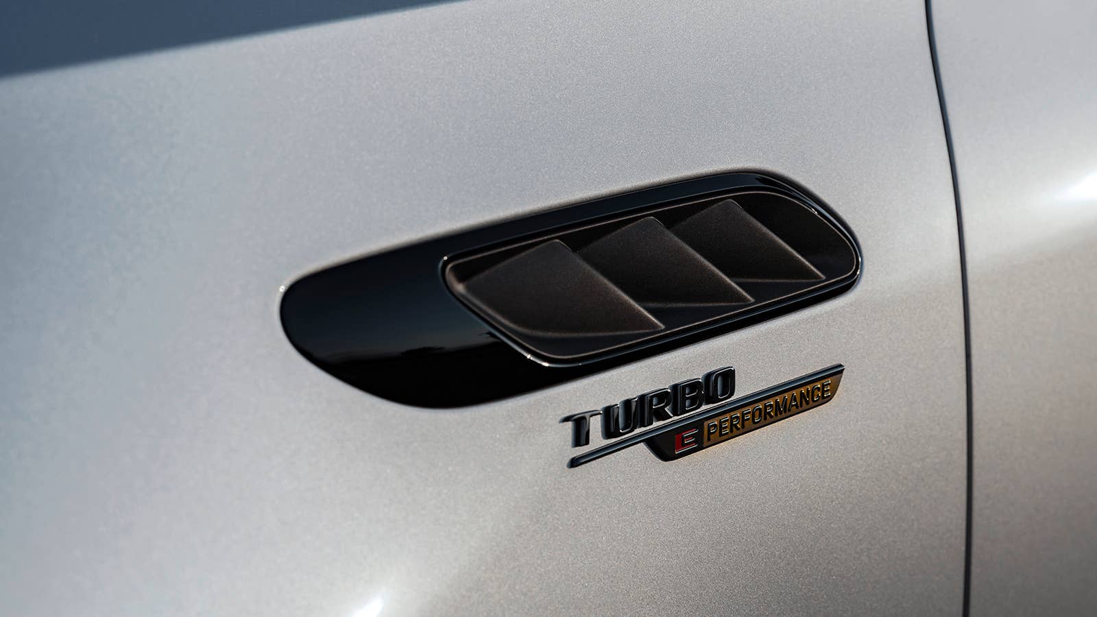 2024 Mercedes-AMG C 63 S E Performance