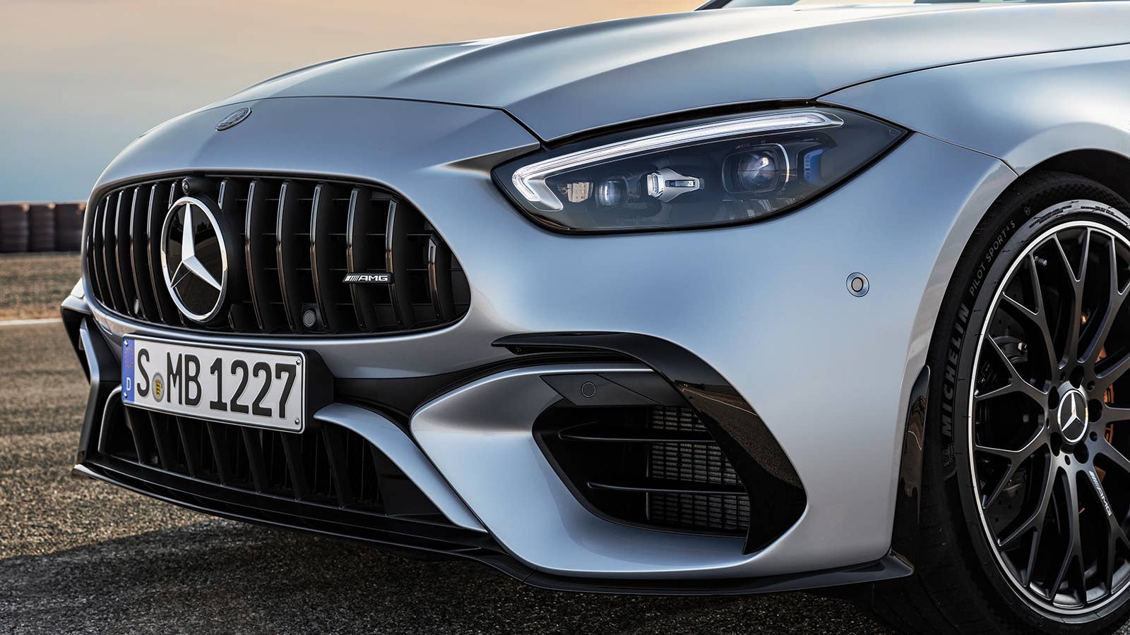2024 Mercedes-AMG C 63 S E Performance