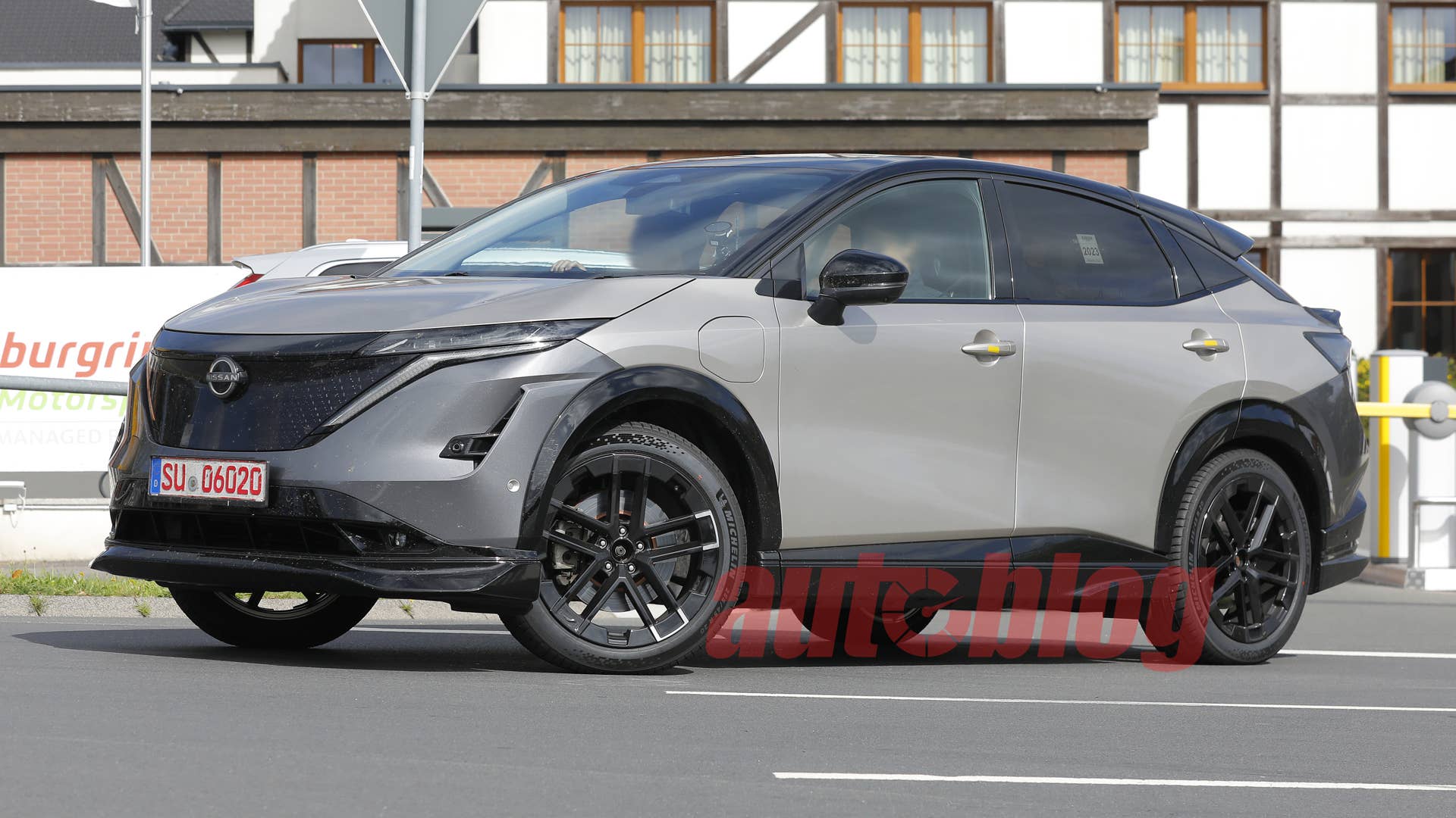 Spy shot of secretly tested future car