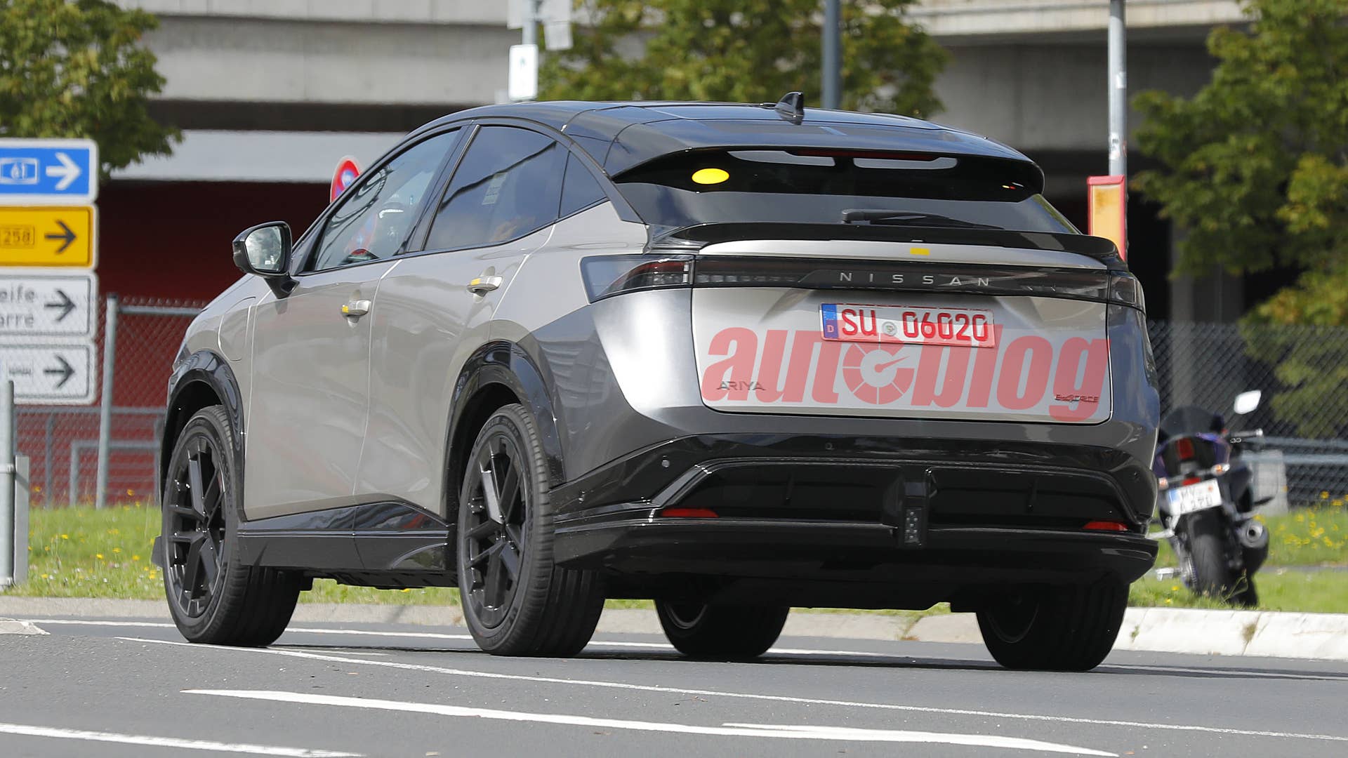 Spy shot of secretly tested future car
