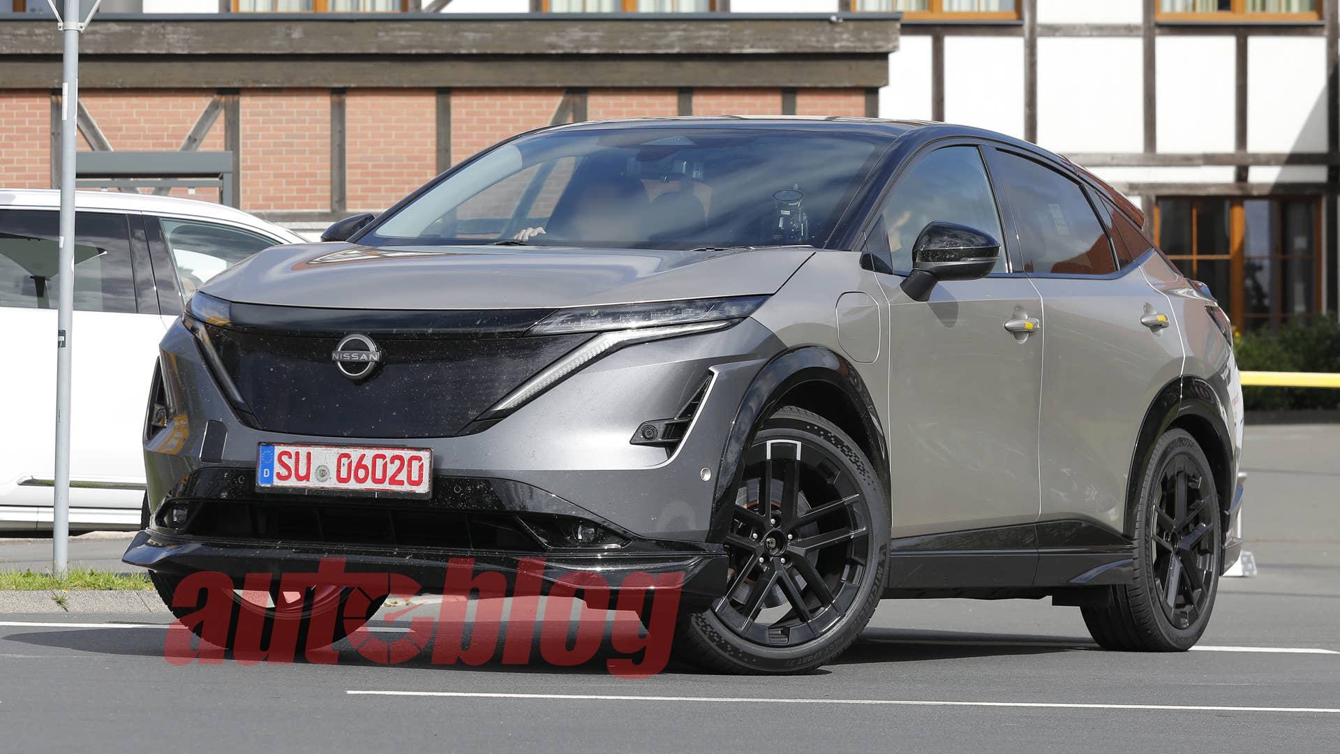 Spy shot of secretly tested future car