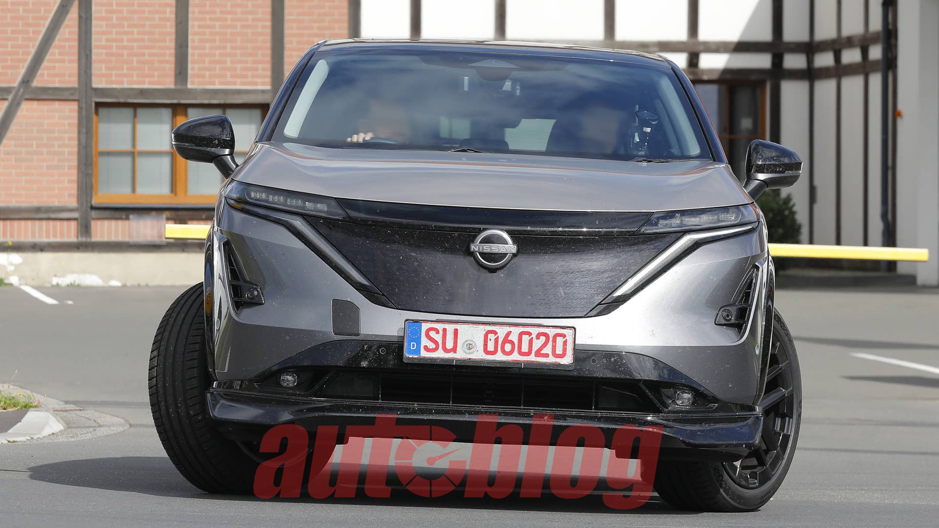 Spy shot of secretly tested future car