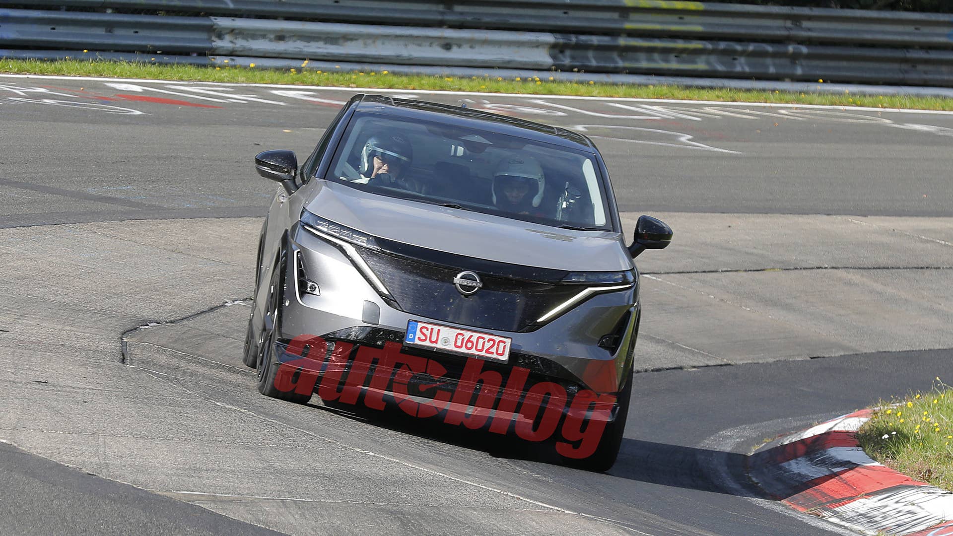 Spy shot of secretly tested future car
