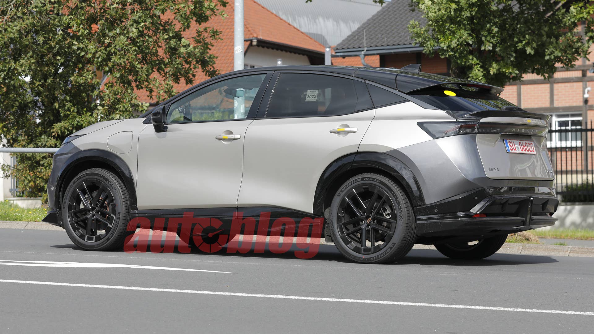 Spy shot of secretly tested future car