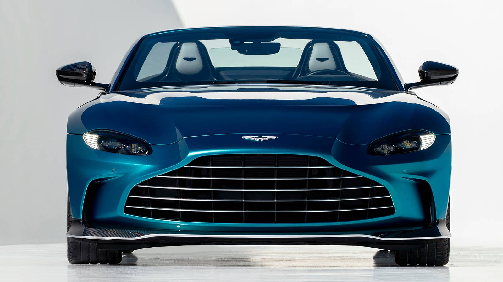 Aston Martin V12 Vantage Roadster