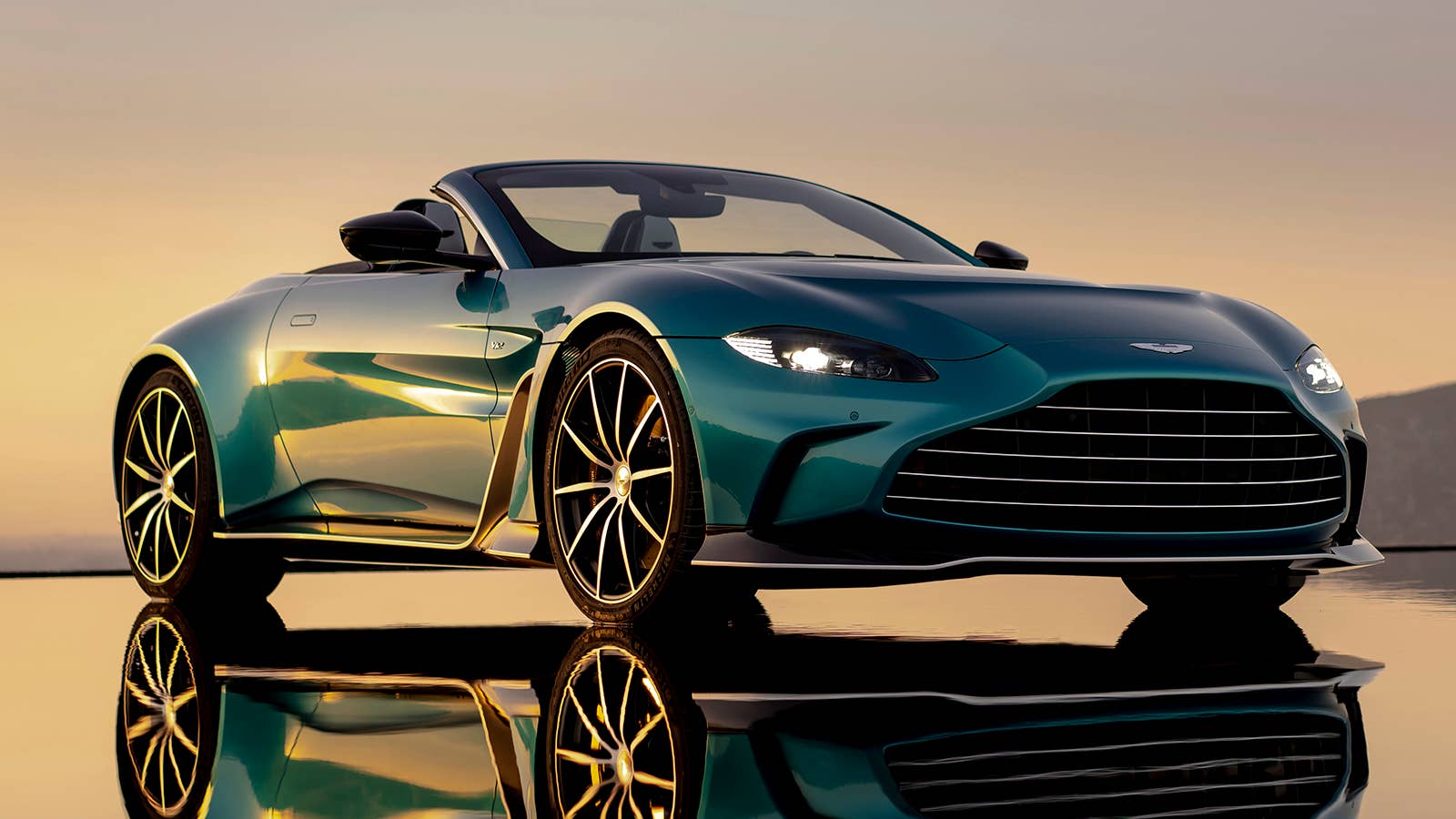 Aston Martin V12 Vantage Roadster