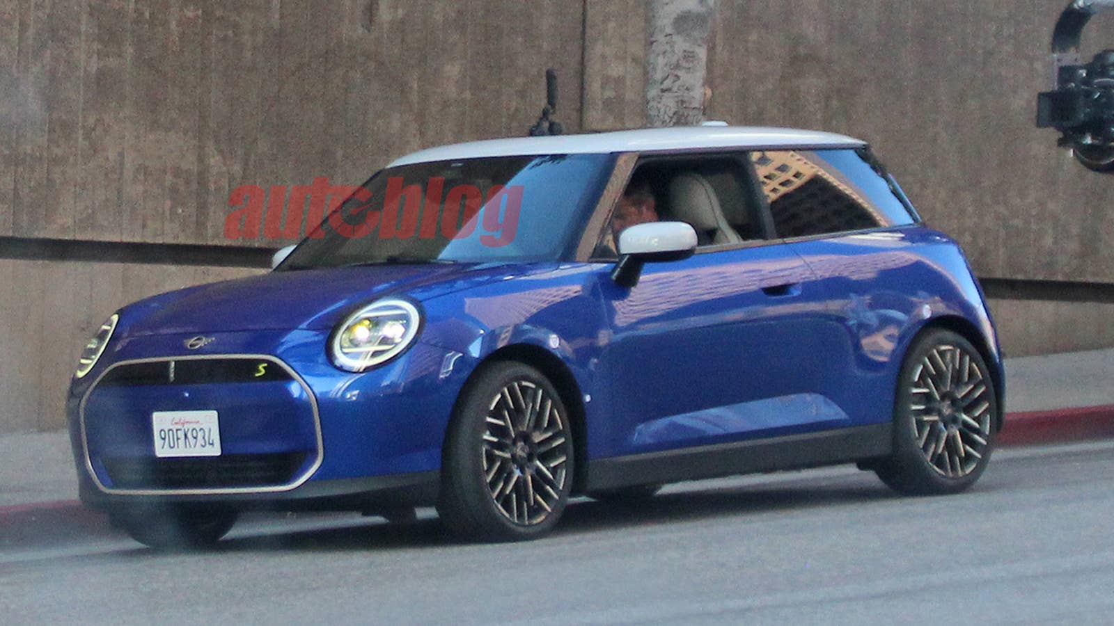 2025 Mini Cooper SE spy photos give us our best look yet - Autoblog