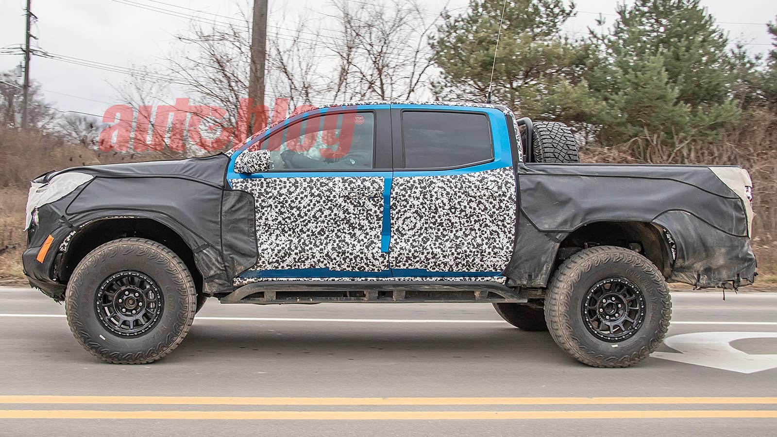 2023 GMC Canyon AT4X AEV prototype