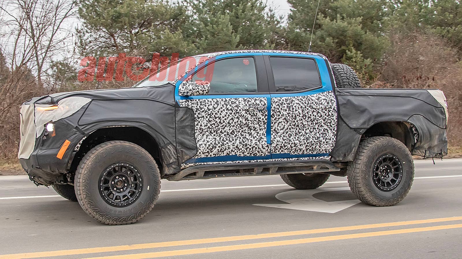 2023 GMC Canyon AT4X AEV prototype