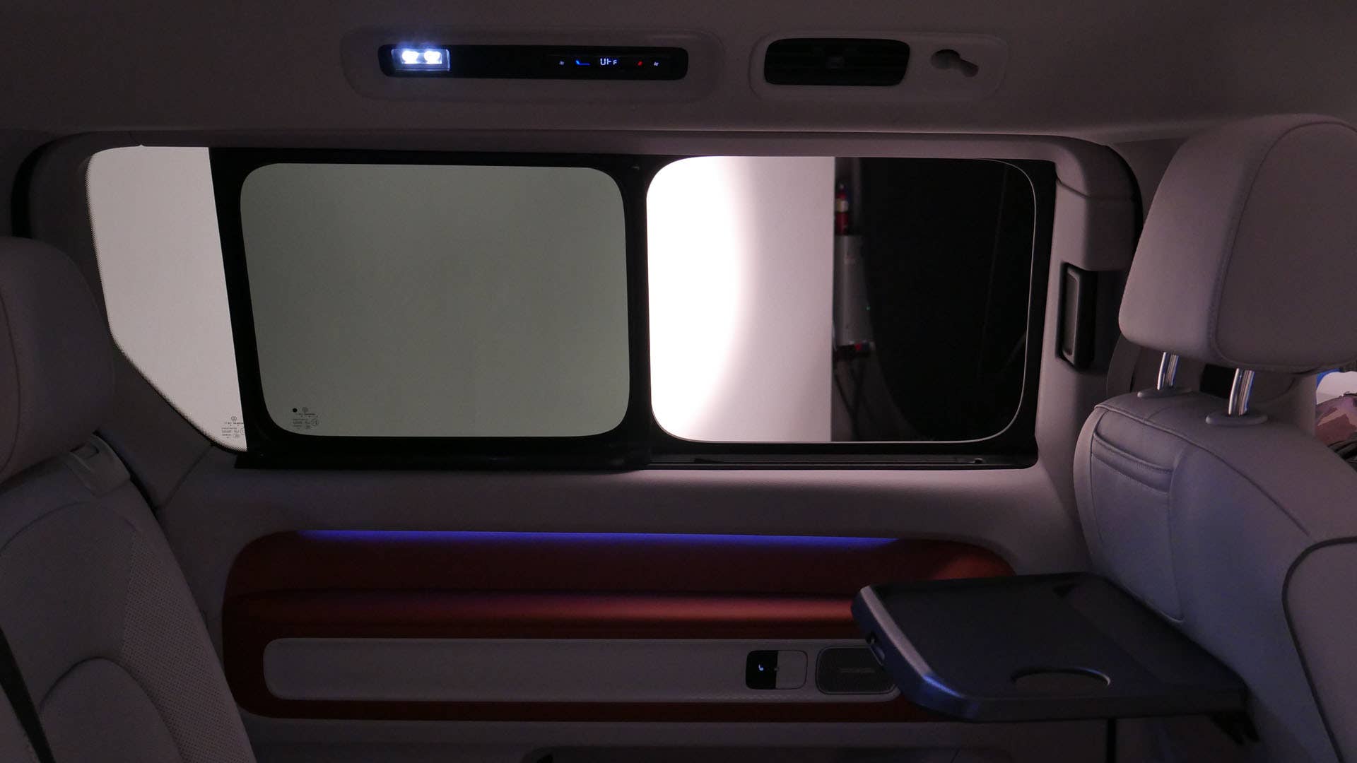 What's the deal with the little side windows in the VW ID. Buzz? - Autoblog