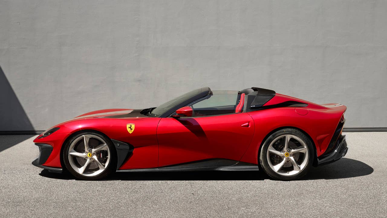 Ferrari SP51 is a V12 roadster with gorgeous paint based on the 812 GTS ...