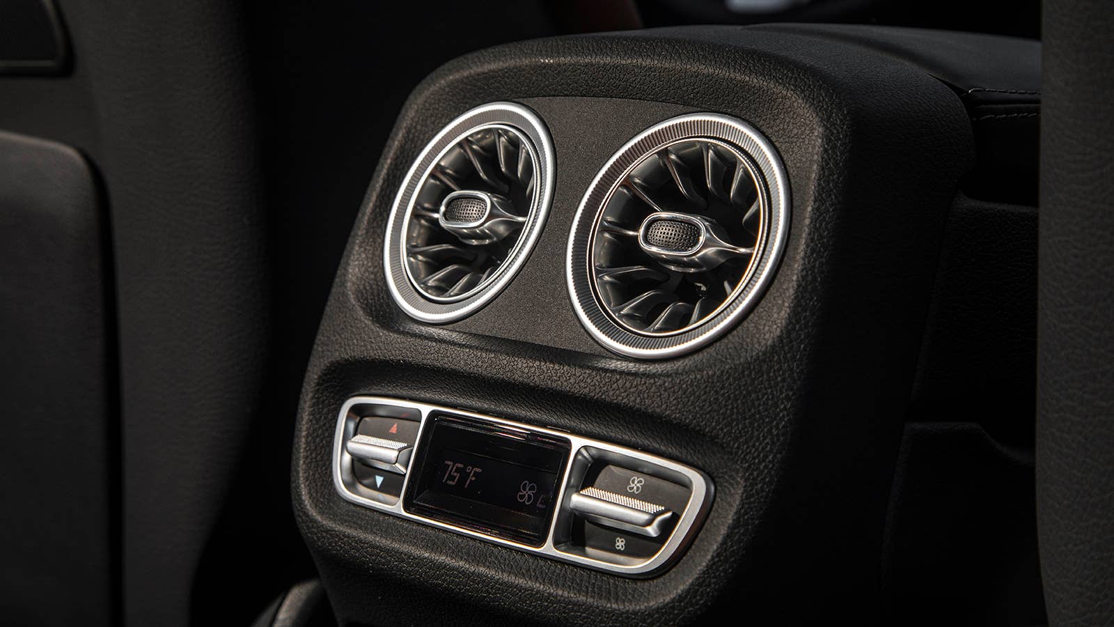 Mercedes-Benz G 550