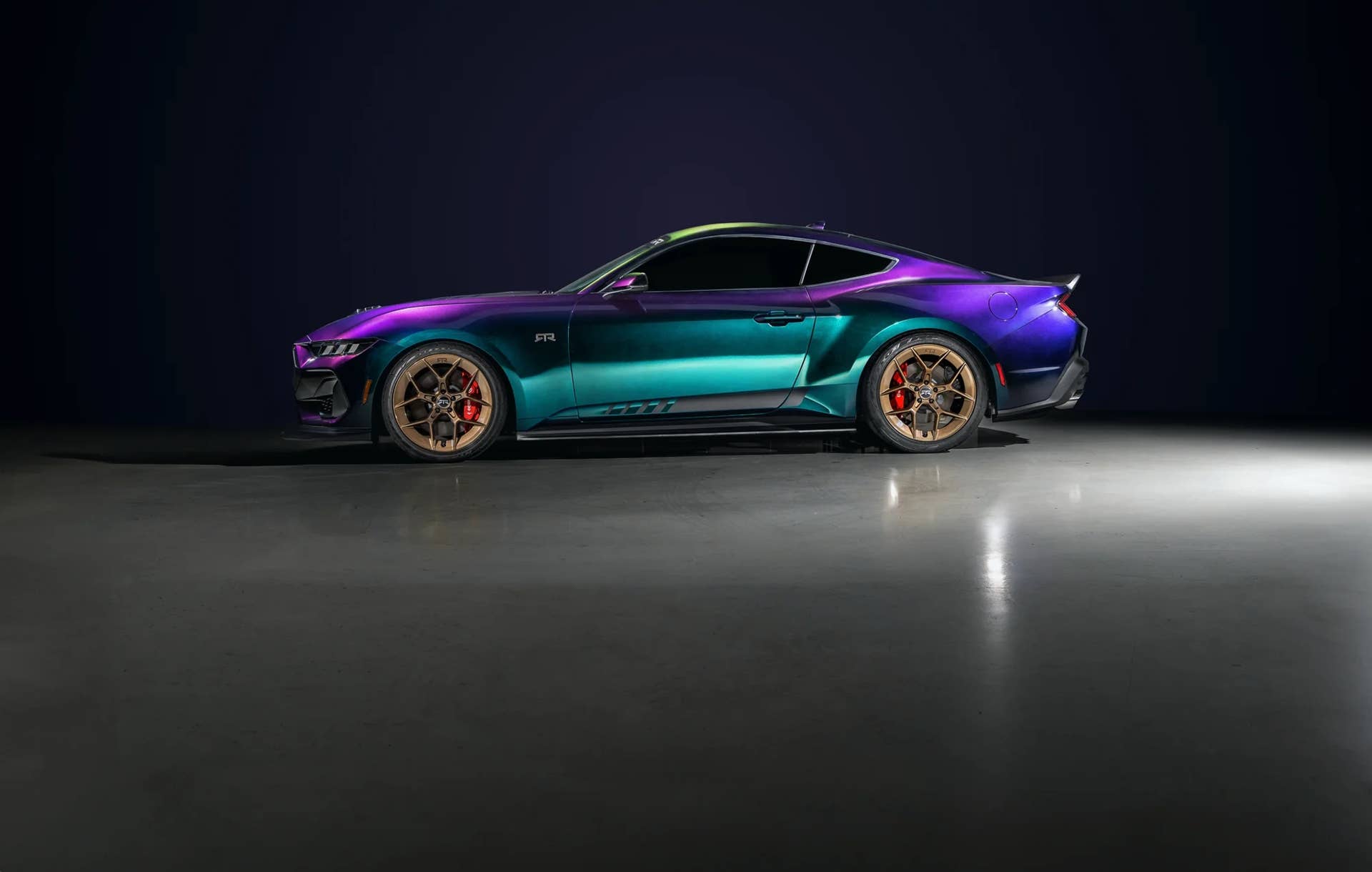 RTR brings color-shifting Mystichrome paint back to the Ford Mustang ...