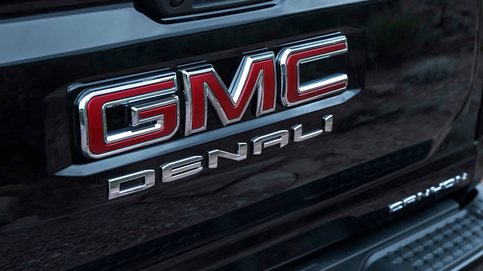 2023 GMC Canyon Denali