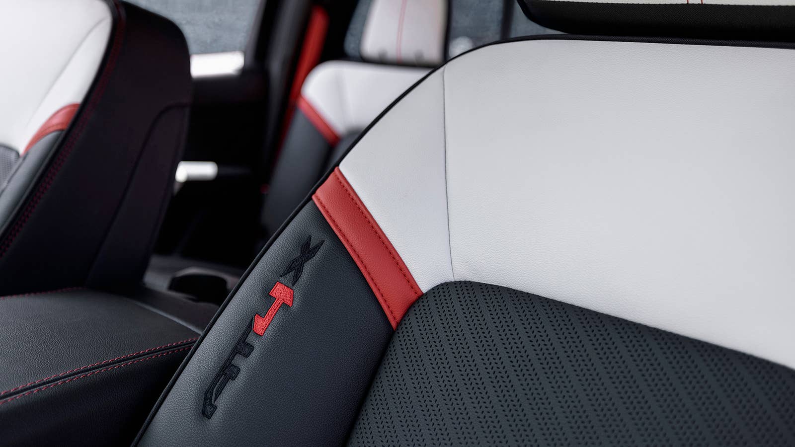 2023 GMC Canyon AT4X Edition 1
