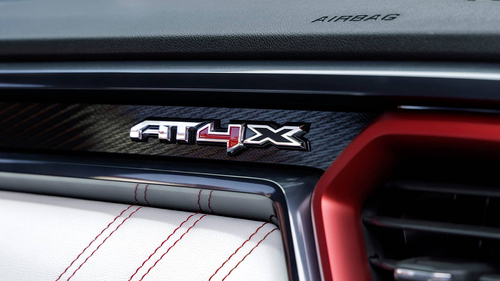 2023 GMC Canyon AT4X Edition 1
