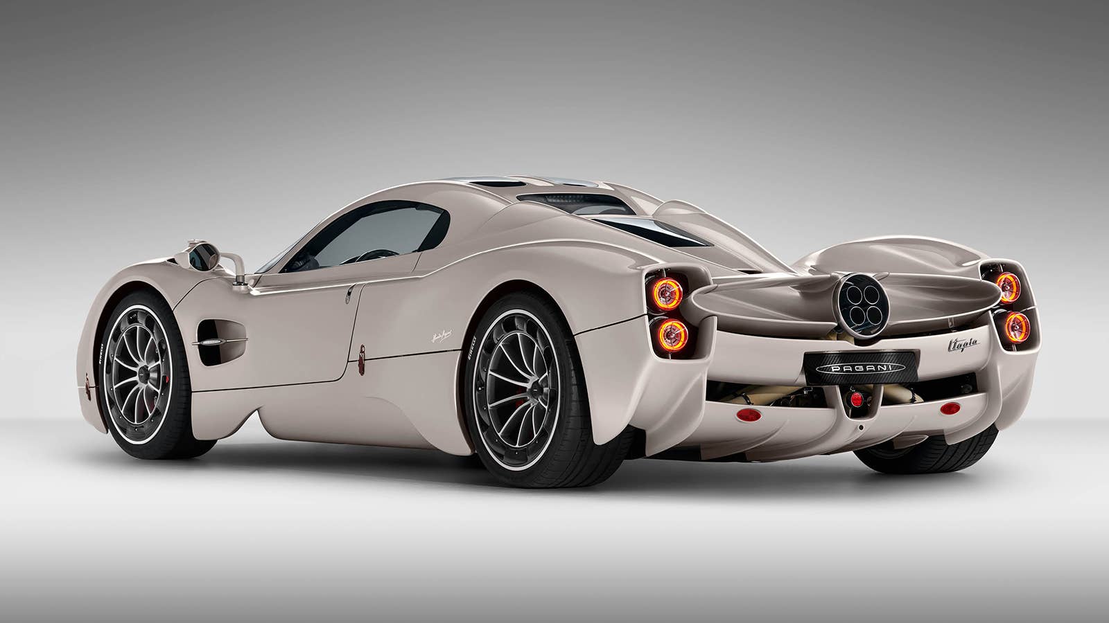 Pagani Utopia