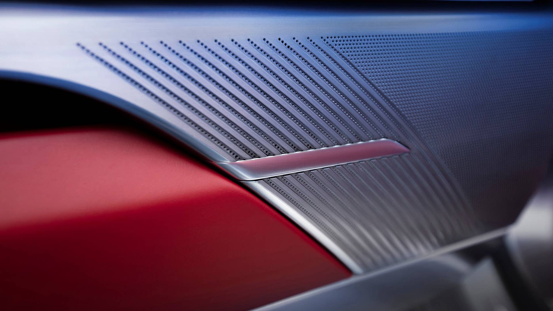 Detailed view of the speaker cover. Show car images displayed throughout (not for sale).