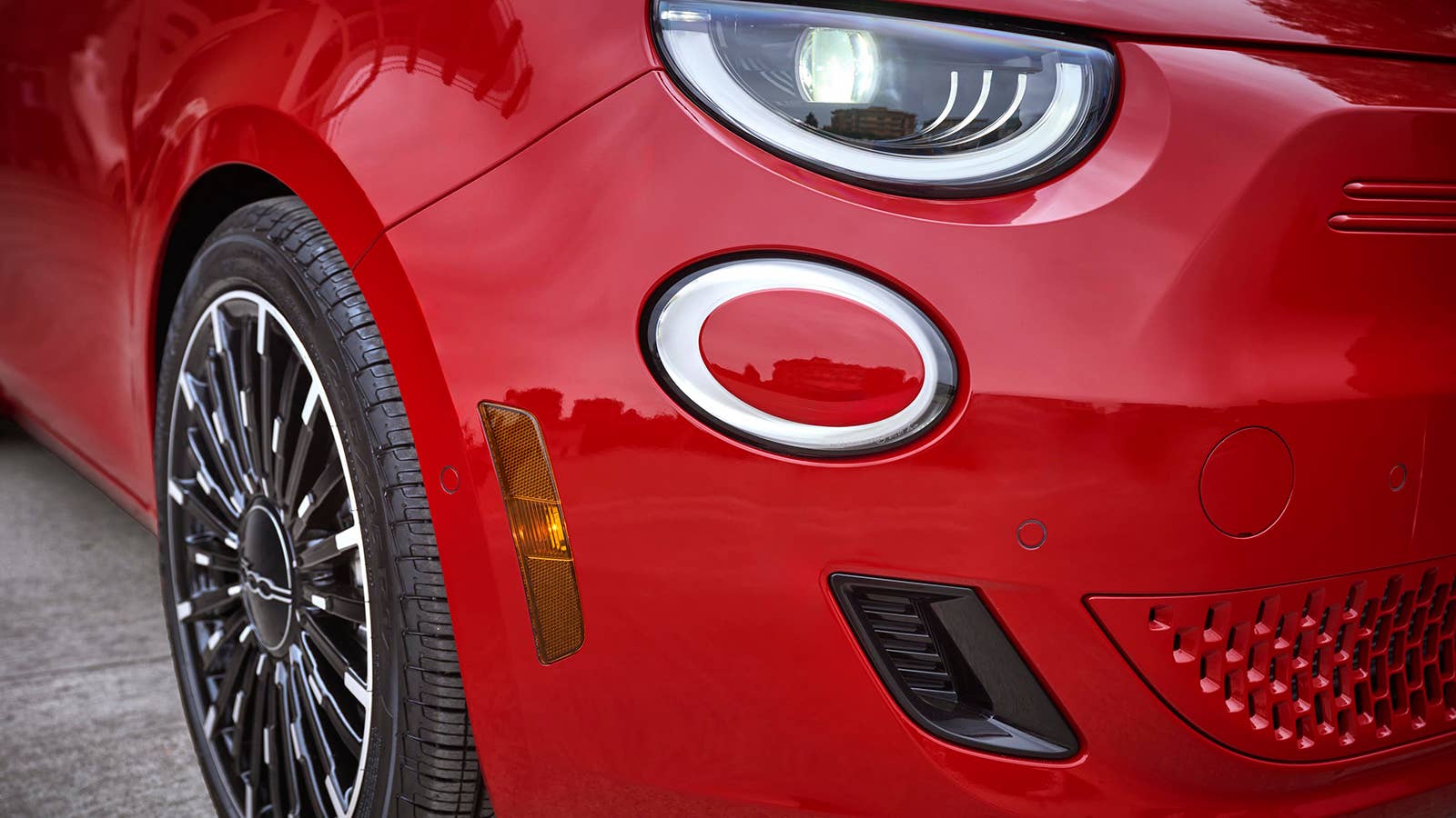 2024 FIAT 500e RED