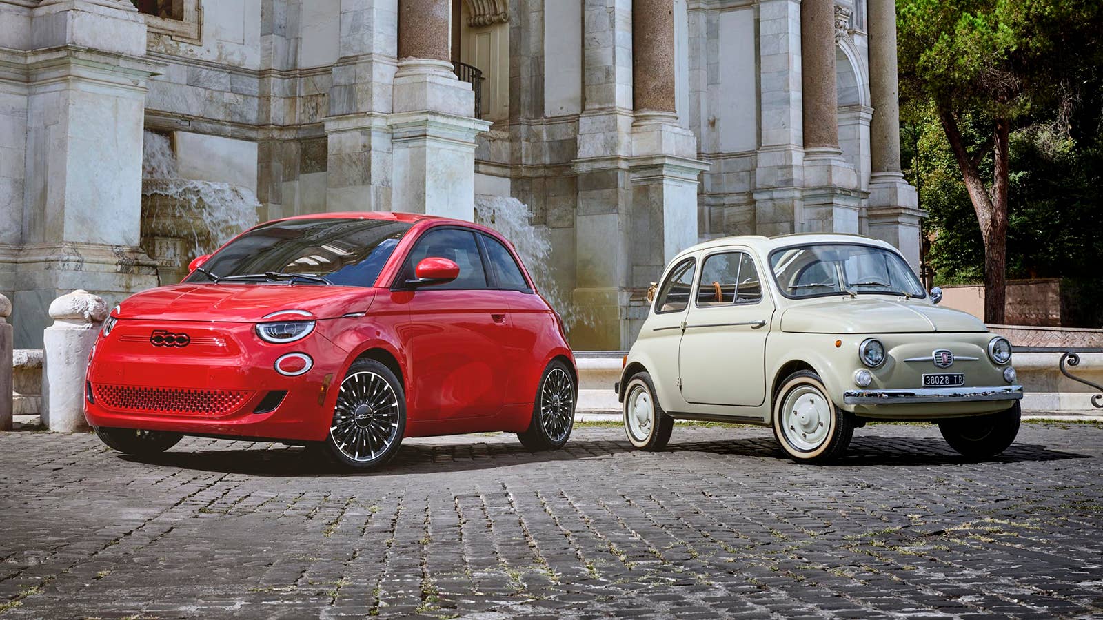 2024 FIAT 500e RED