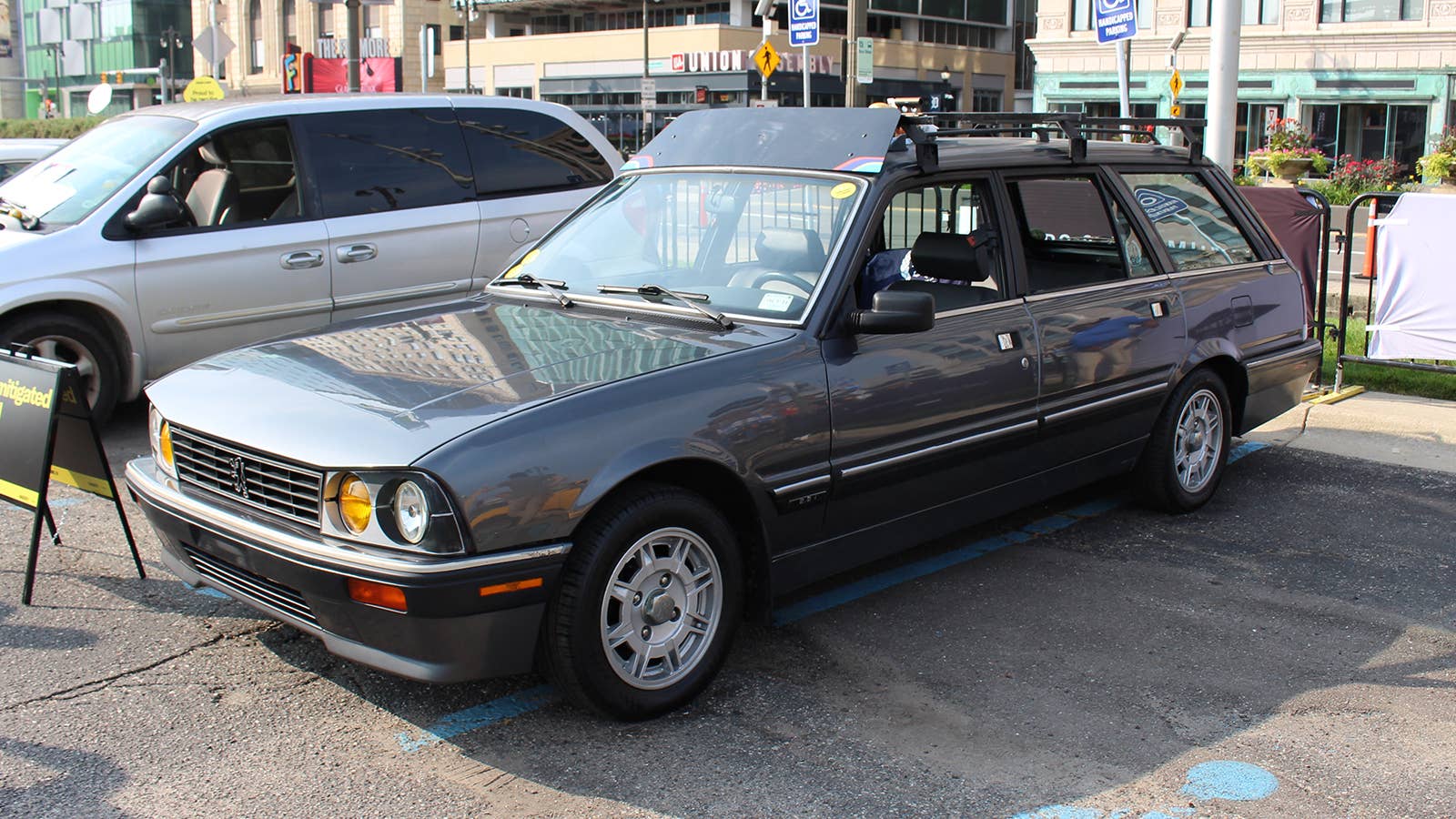 Peugeot 505