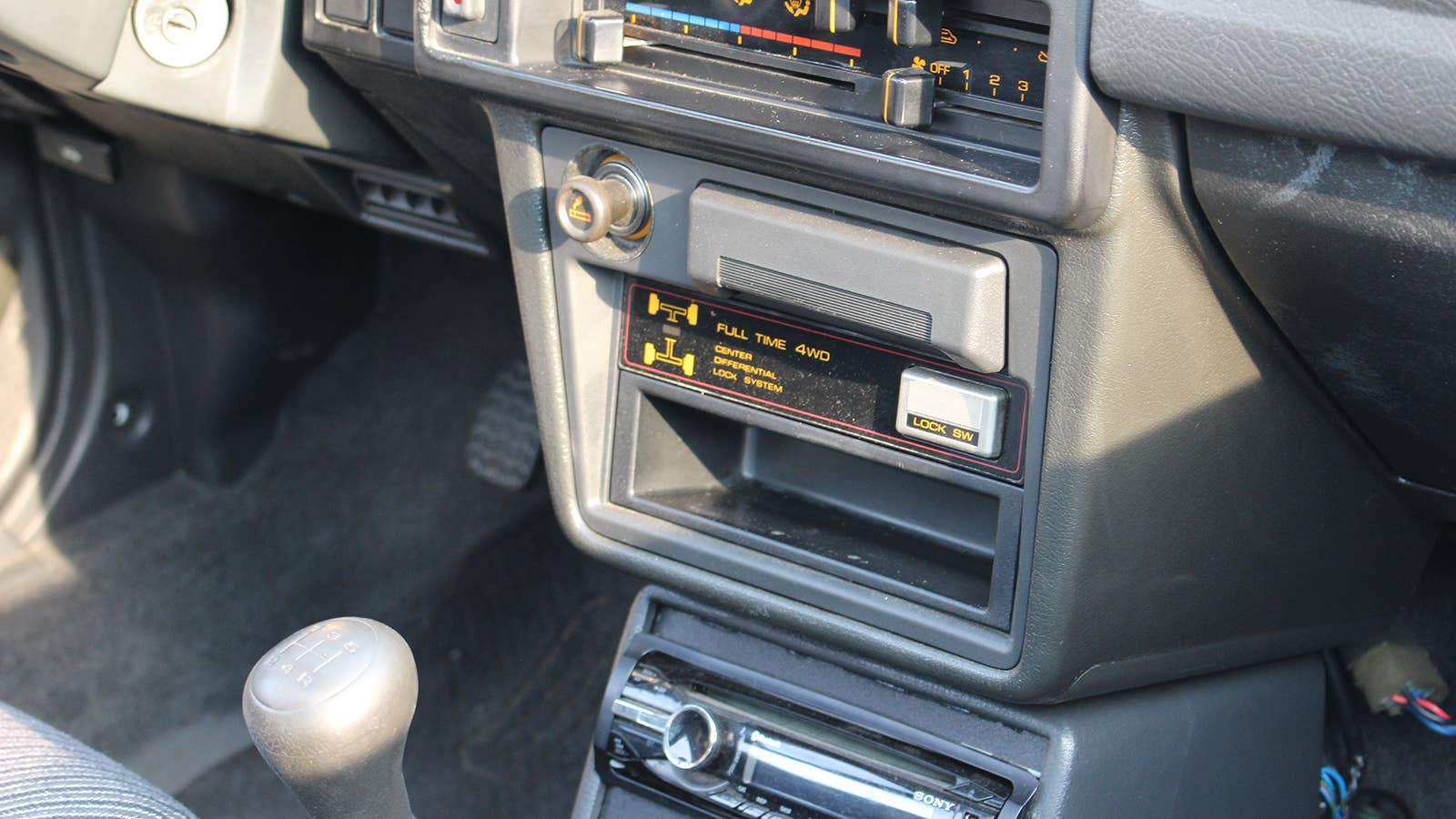 Mazda 323 GTX interior