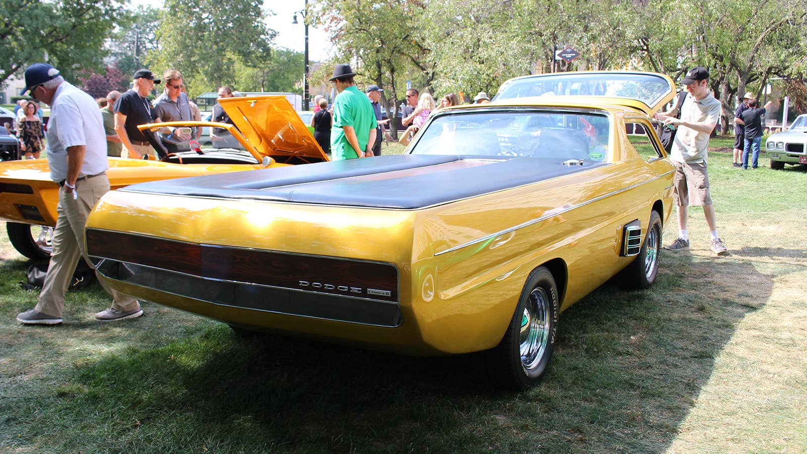 Dodge Deora