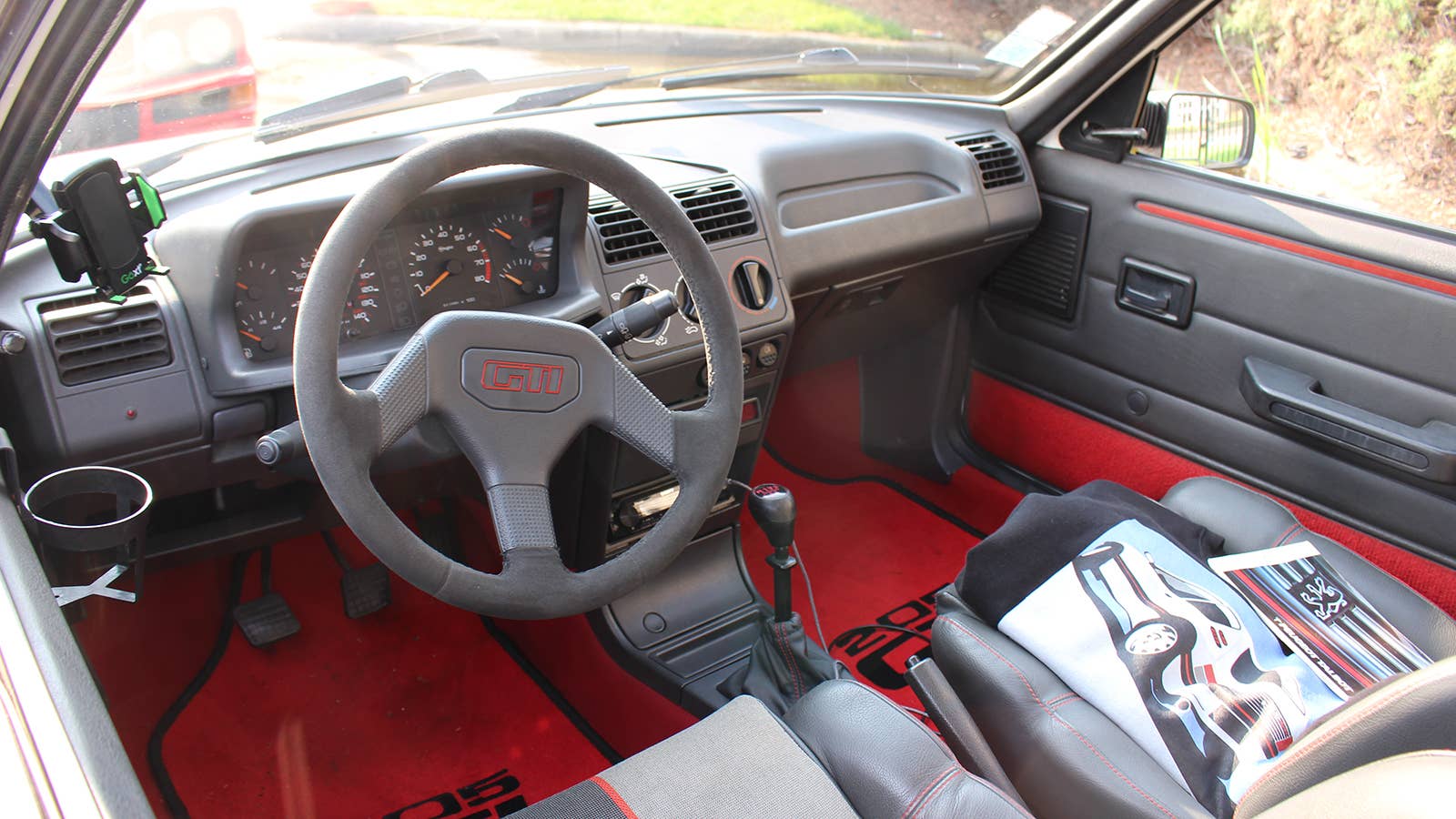 Peugeot 205 GTi interior