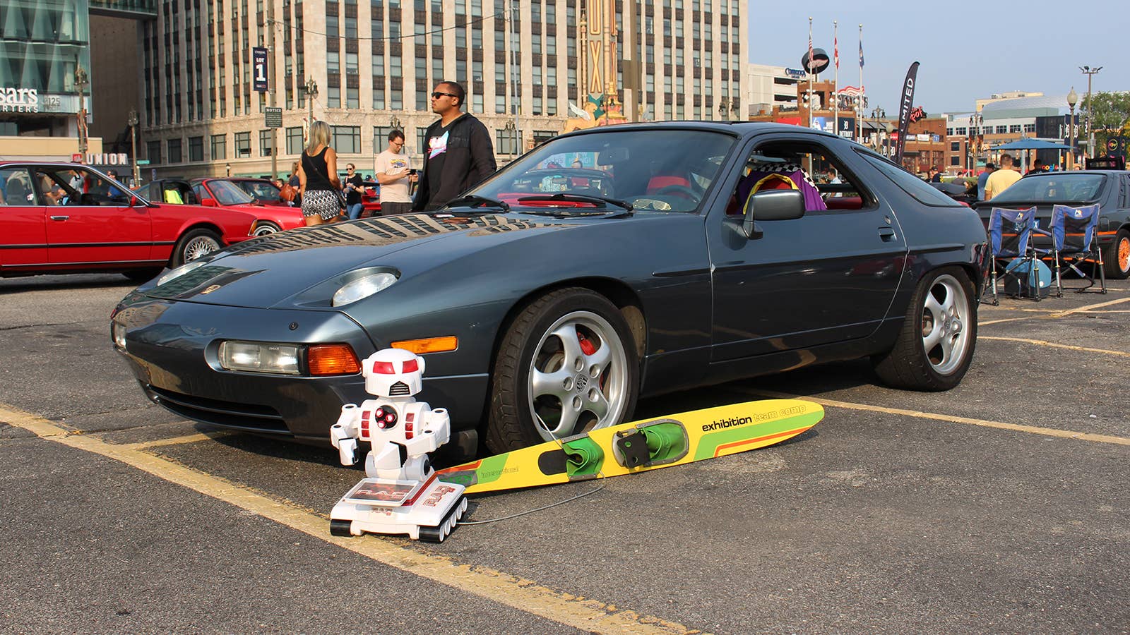 Porsche 928