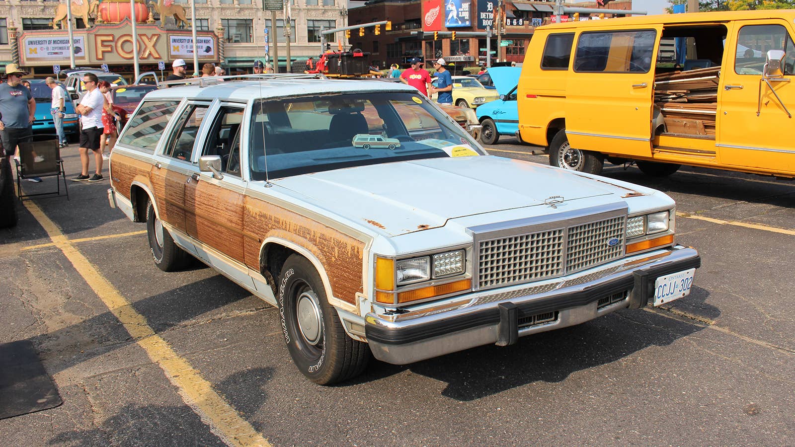 Ford Country Squire