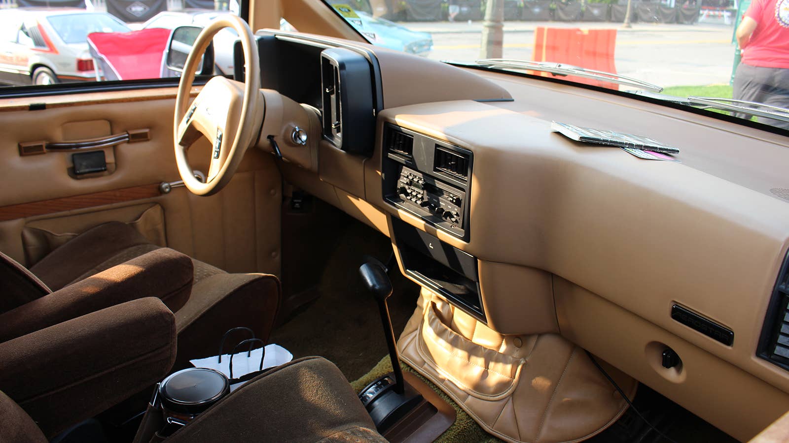 Ford Aerostar interior