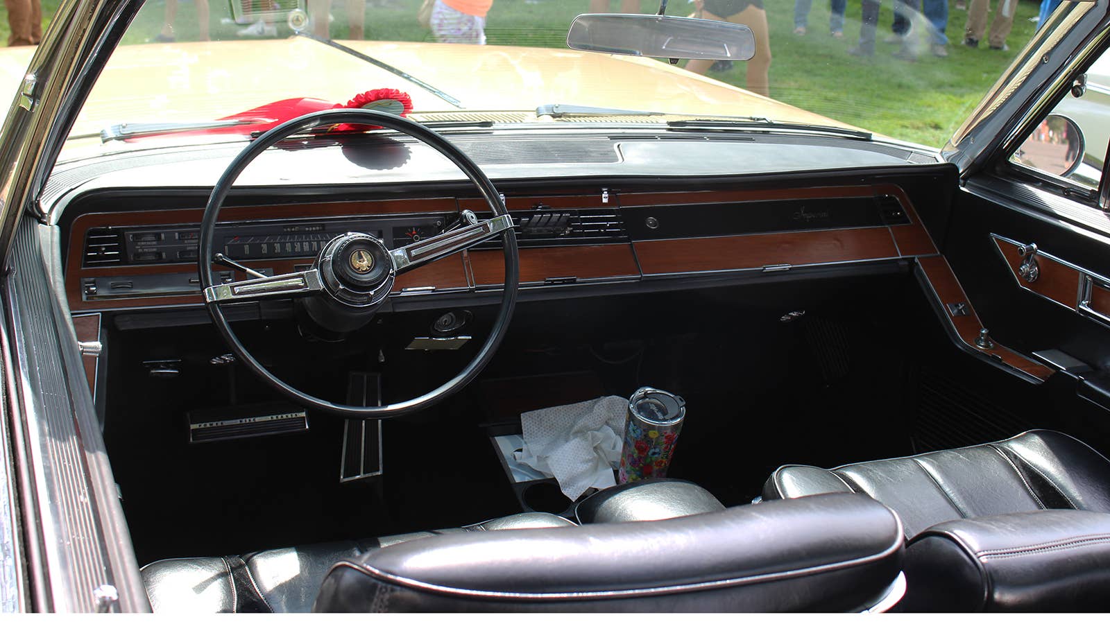 Chrysler Imperial interior