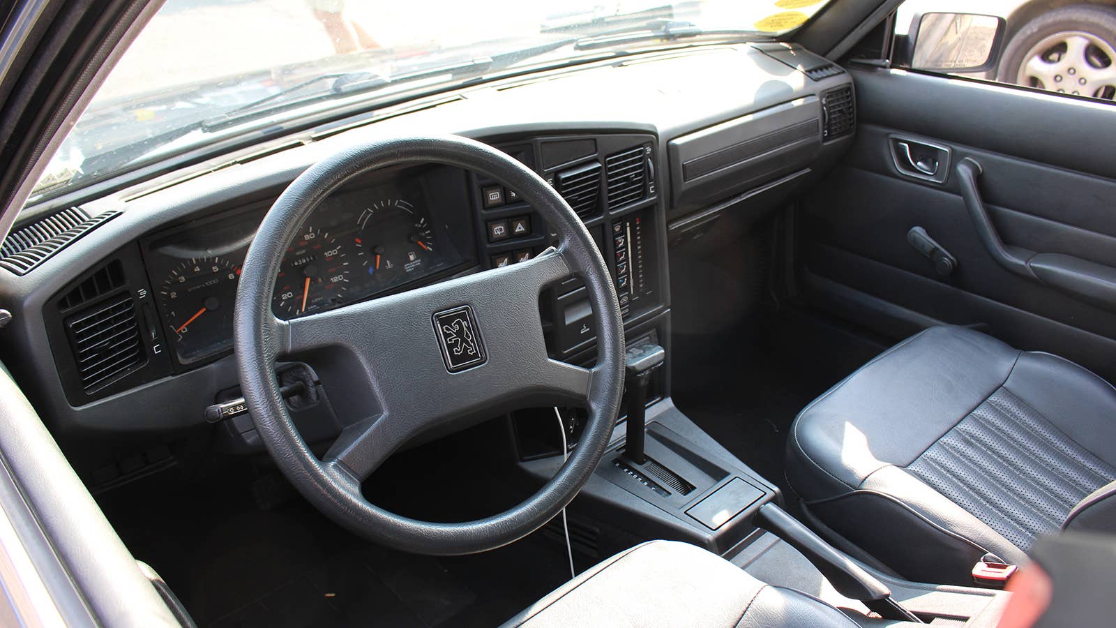 Peugeot 505