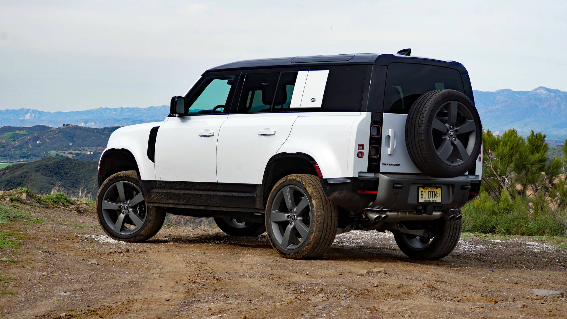 2024 Land Rover Defender Review: The definitive luxury off-roader ...