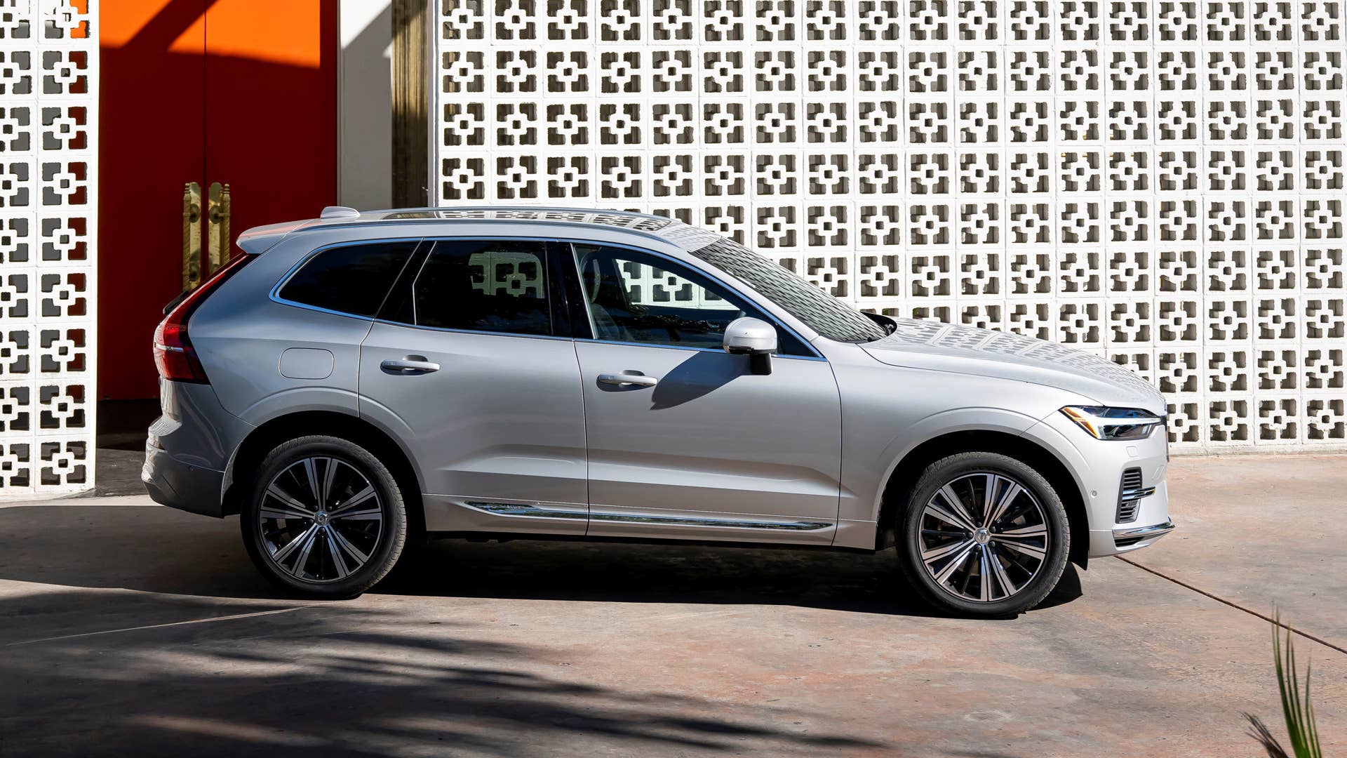 XC60 Recharge T8