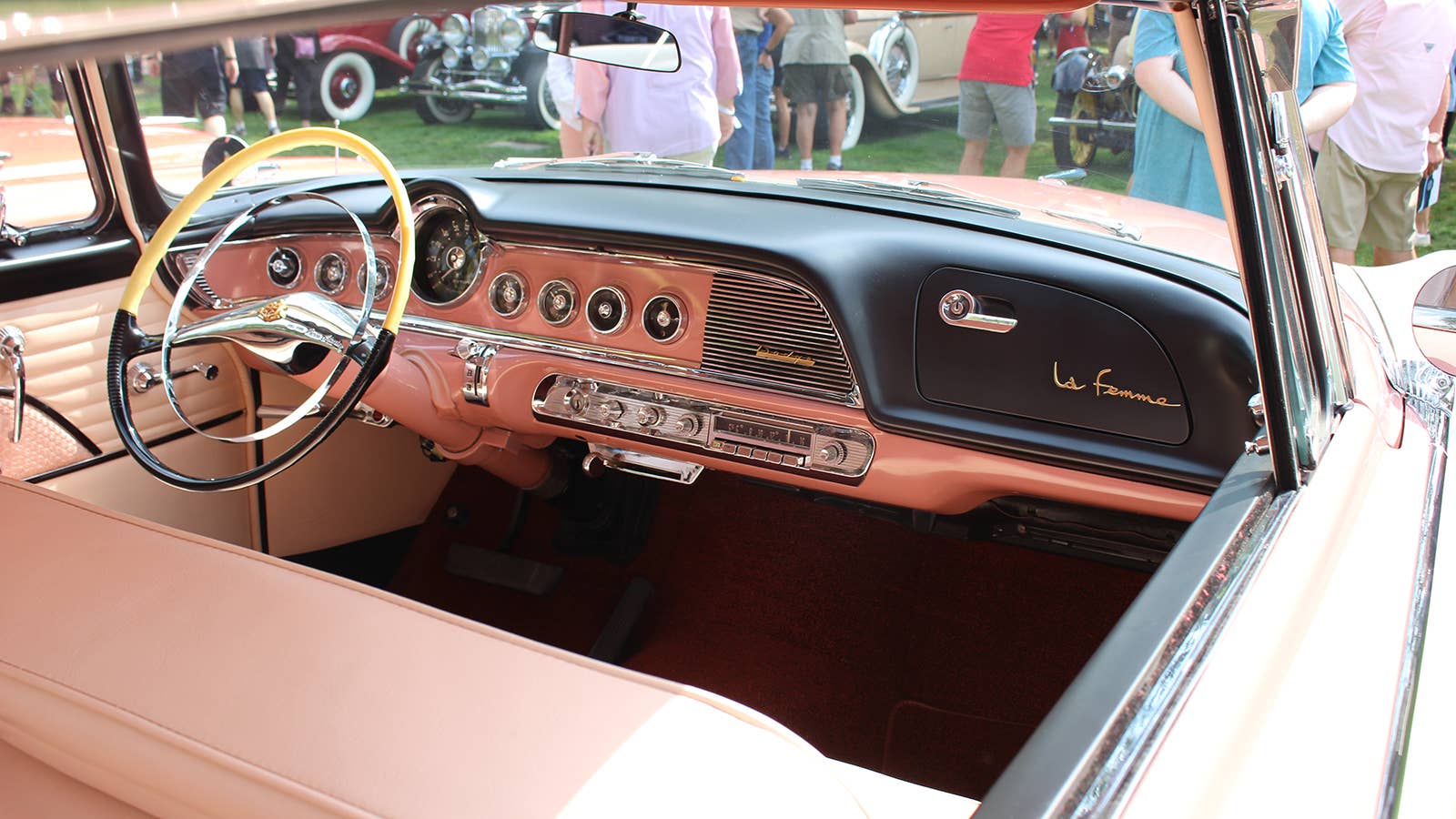 Dodge Custom Royal La Femme