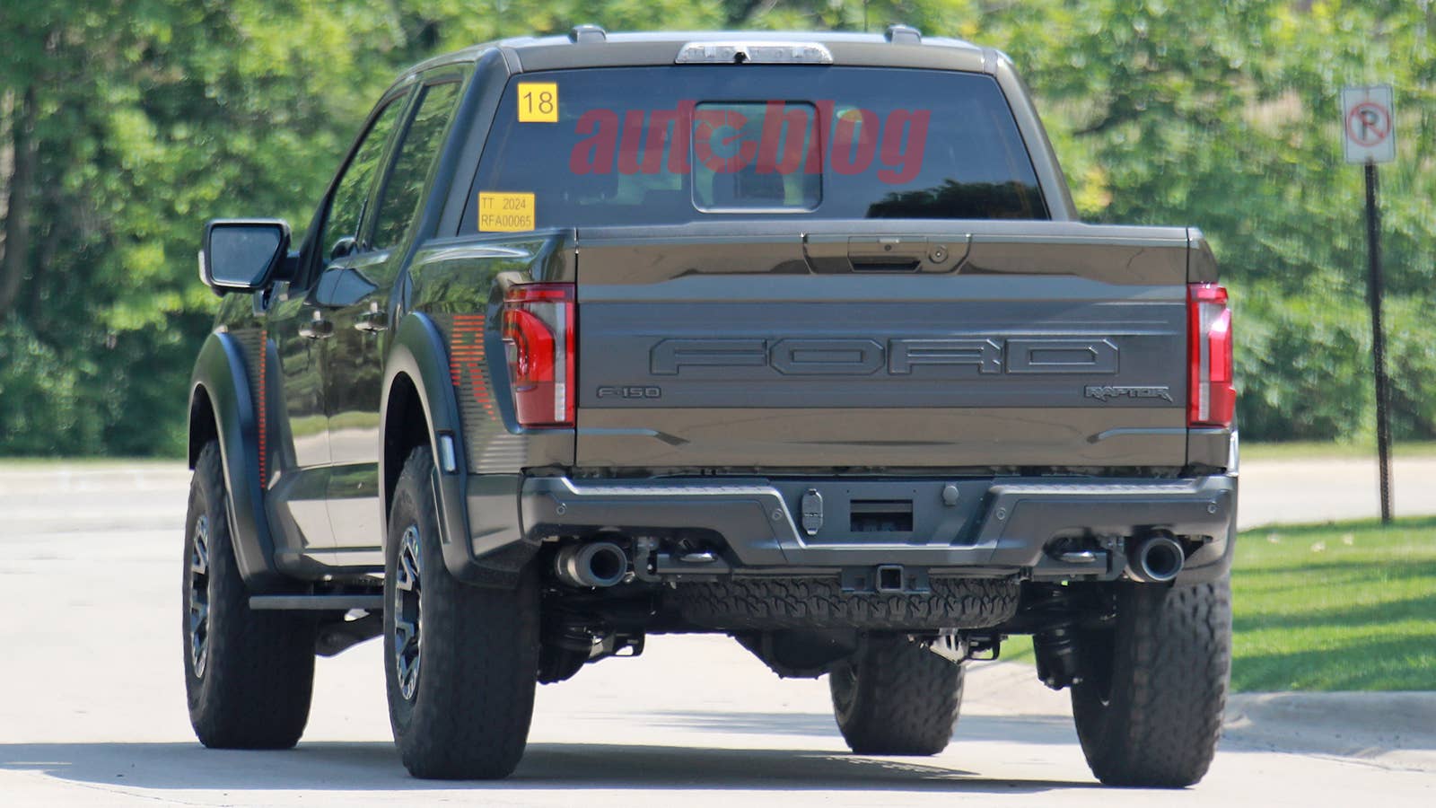 Ford F-150 Raptor R spy photos show updated grille, lights - Autoblog