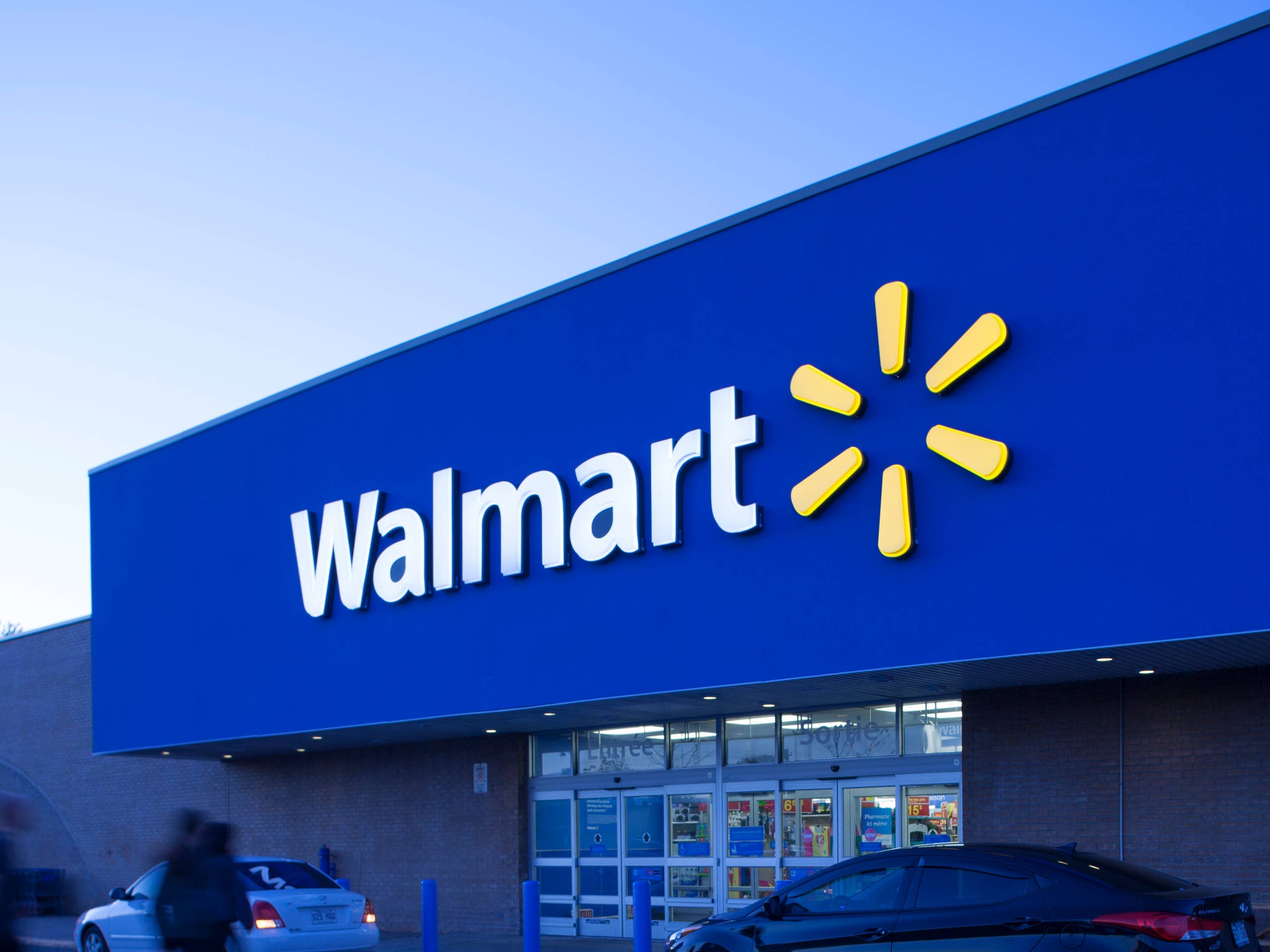 The Simzlife 11-Quart Car Refrigerator Is Now 49% Off - Autoblog