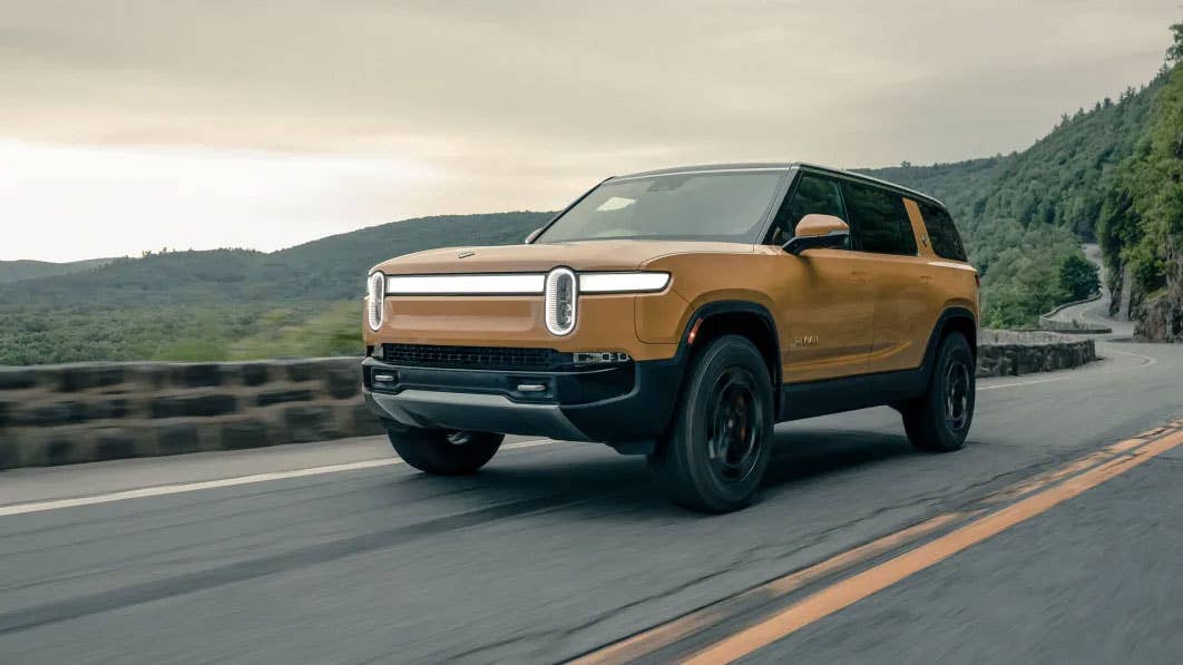 Rivian R1S on-road front quarter