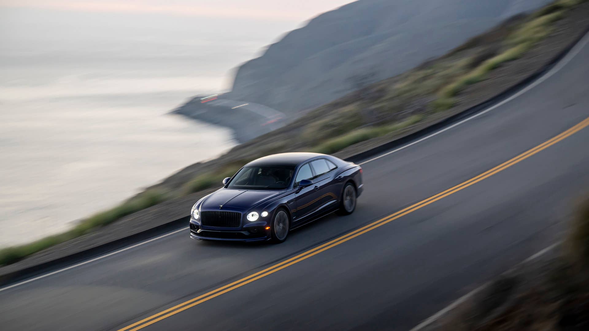 2022 Bentley Flying Spur Hybrid action downhill
