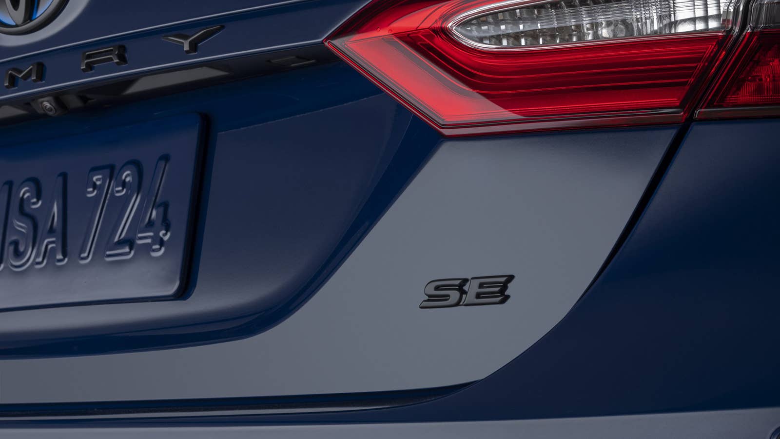 2023 Toyota Camry Hybrid SE NIghtshade Edition