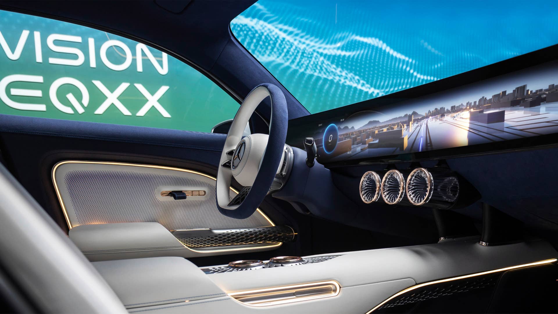 UI/UX im VISION EQXX: Das Benutzererlebnis im VISION EQXX katapultiert uns in eine intelligente, softwaregesteuerte Zukunft. Mit einem beeindruckenden Design und intuitiv bedienbar erstreckt sich das erste komplett nahtlose Display in einem Mercedes-Benz über 47,5 Zoll von einer A-Säule zur anderen. // UI/UX in the VISION EQXX: The user interface and user experience inside the VISION EQXX catapults us into a highly responsive, intelligent and software-driven future. Stunning to look at, intuitive to work with and in tune with the human mind, the first ever completely seamless display in a Mercedes-Benz spans 47.5 inches from one A-pillar to the other.