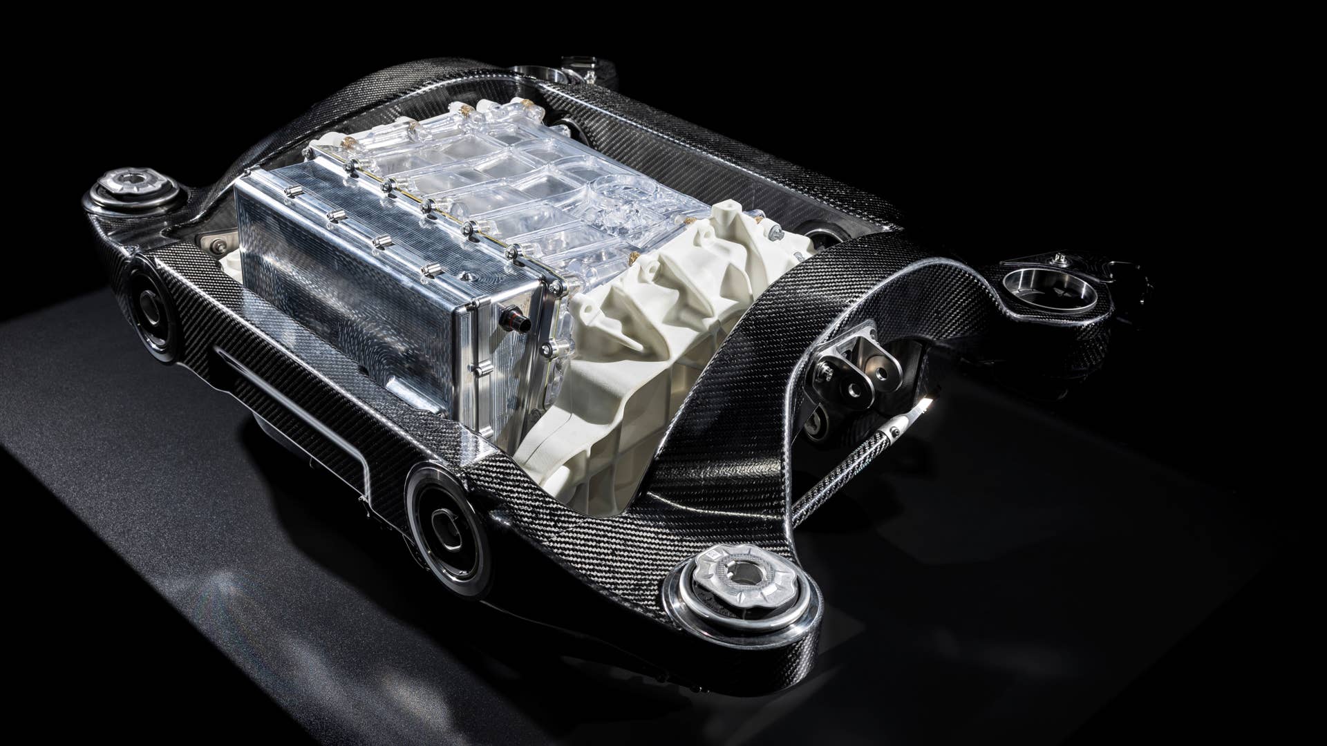 Wegweisender Antriebsstrang für das Elektrozeitalter: Das radikal neue, von Mercedes-Benz entwickelte Antriebskonzept erreicht einen Benchmark-Wirkungsgrad von 95 Prozent von der Batterie bis zu den Rädern. // Pioneering drivetrain for the electric era: Radical new Mercedes-Benz electric drive system achieves benchmark efficiency of 95% from battery to wheels