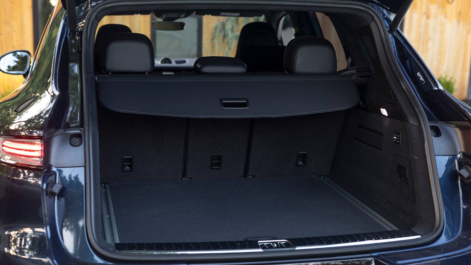 2024 Porsche Cayenne GTS trunk