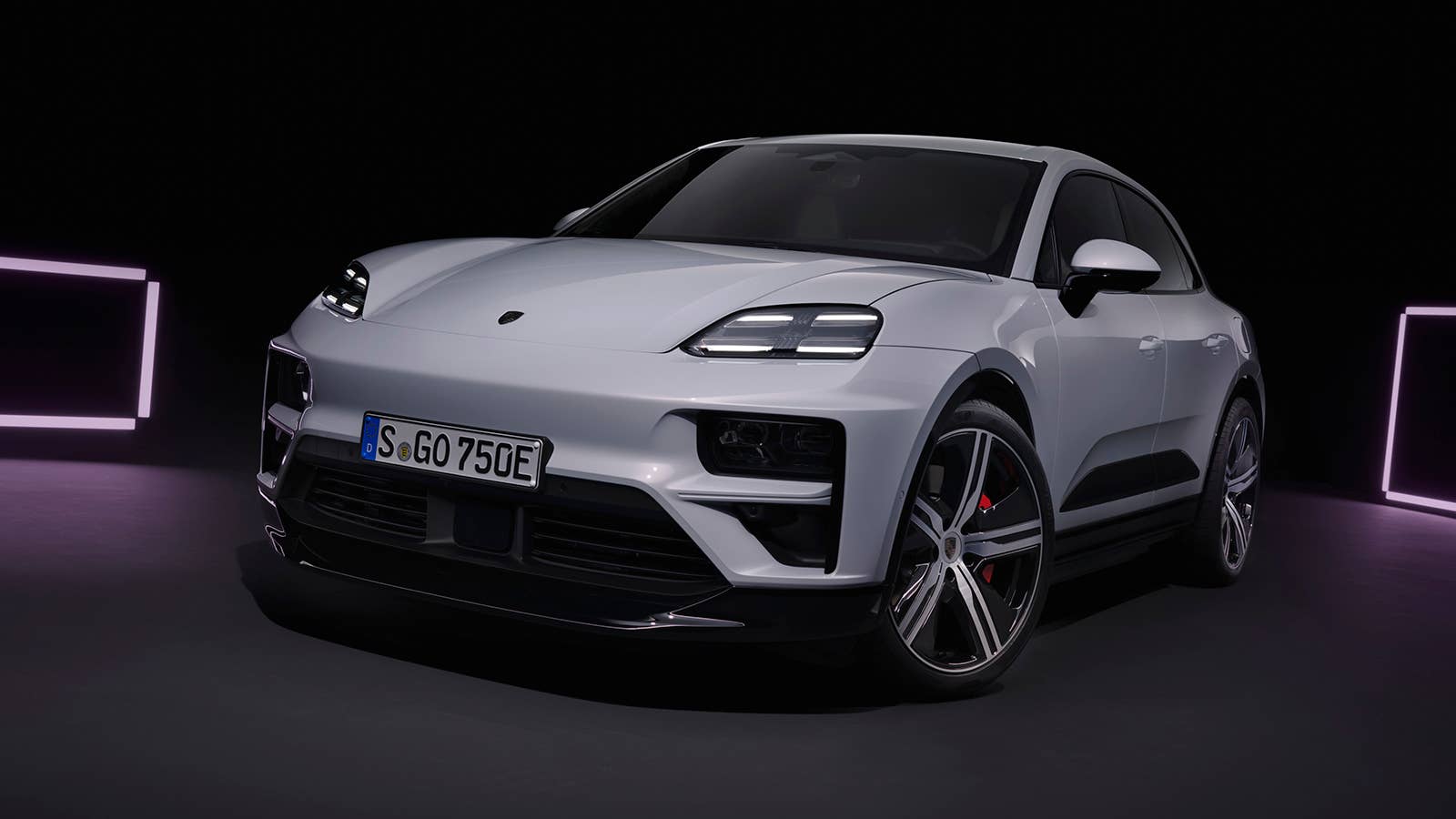 2024 Porsche Macan Turbo