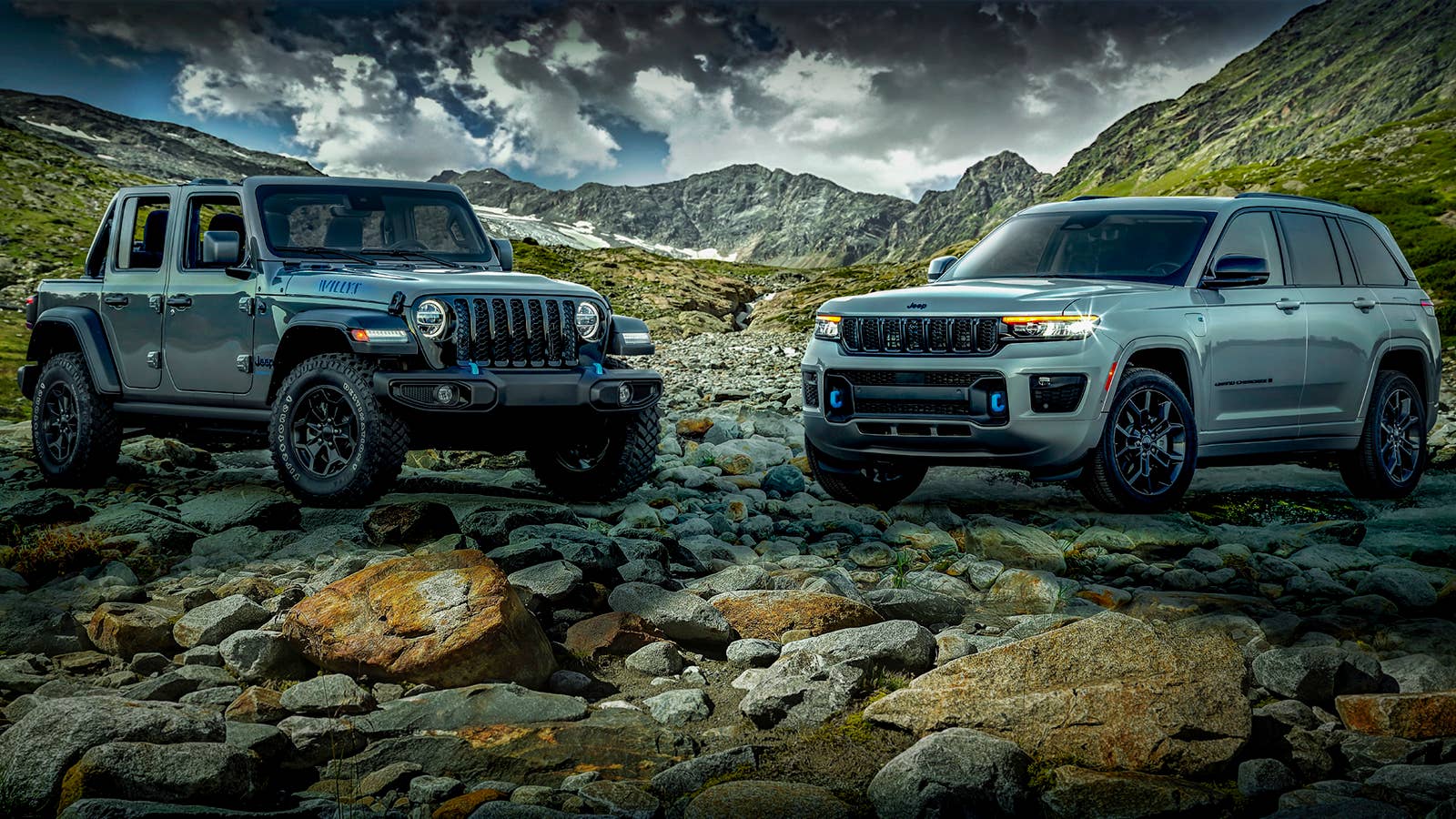 2023 Jeep® Wrangler Willys 4xe (left) and 2023 Jeep Grand Cherokee 4xe 30th Anniversary edition