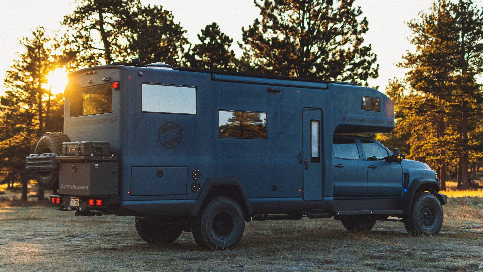 EarthRoamer SX is for living large, in charge, and off the grid - Autoblog