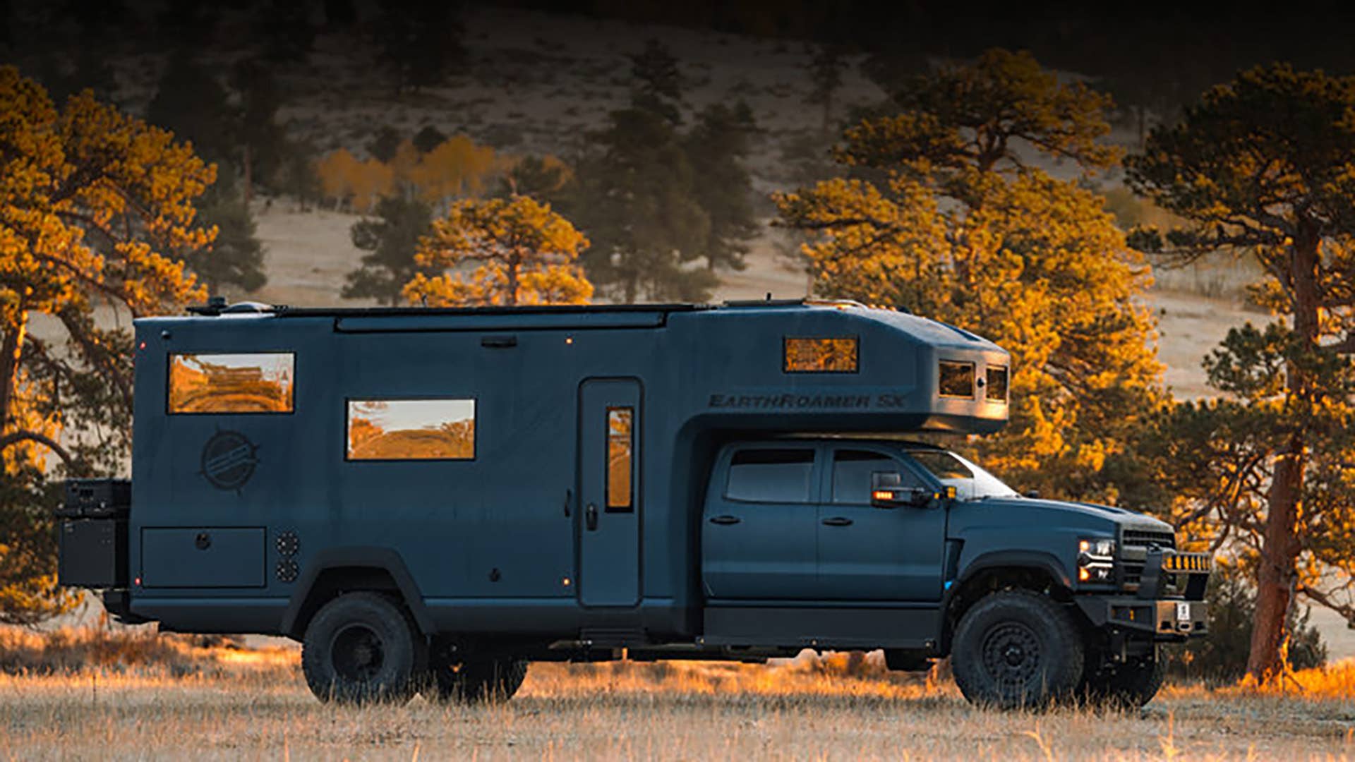 EarthRoamer SX is for living large, in charge, and off the grid - Autoblog